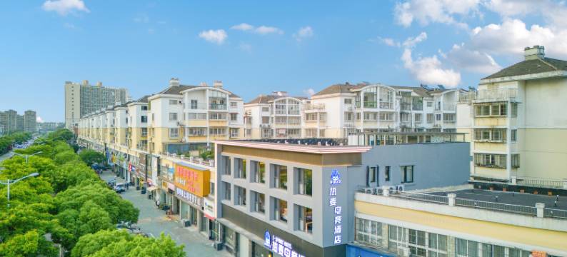 ReMAX热麦电竞酒店(北仑小港城区店)图片