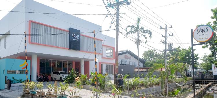 桑斯酒店奥鲁姆玛查皮特三宝垄(Sans Hotel Aurum Majapahit Semarang)图片