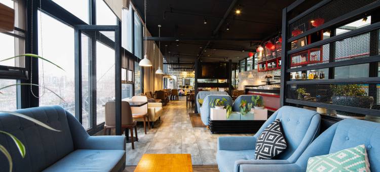 柏曼酒店(昆明长水机场中心店)图片