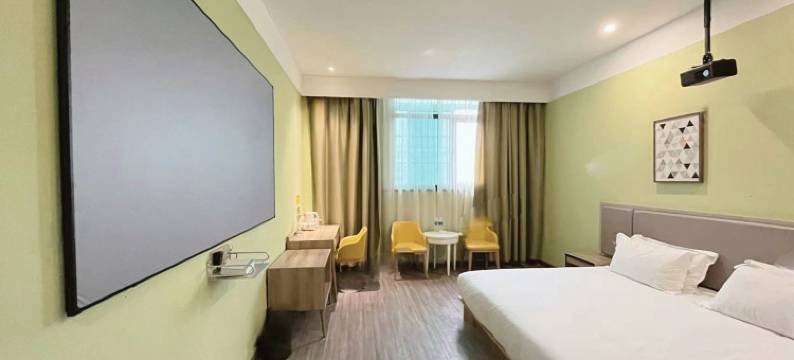 Q加·盐城艾舍主题酒店(宝龙广场店)图片