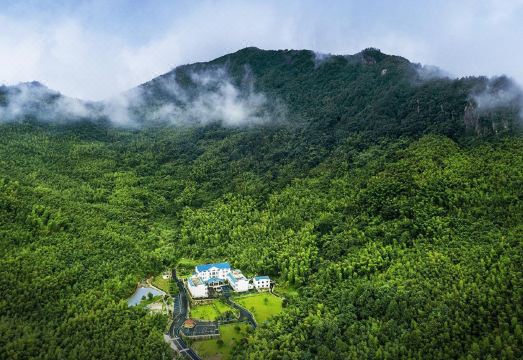 广德天堂山原生态度假山庄外景图
