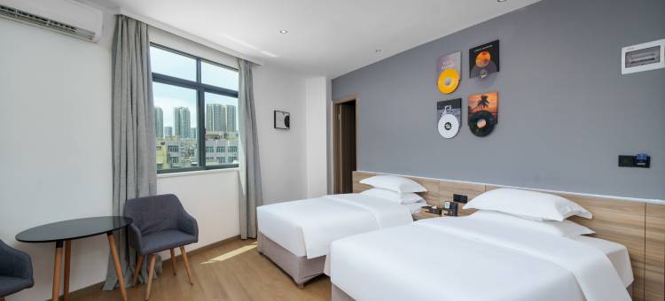 万澳青舍(深圳东站店)图片