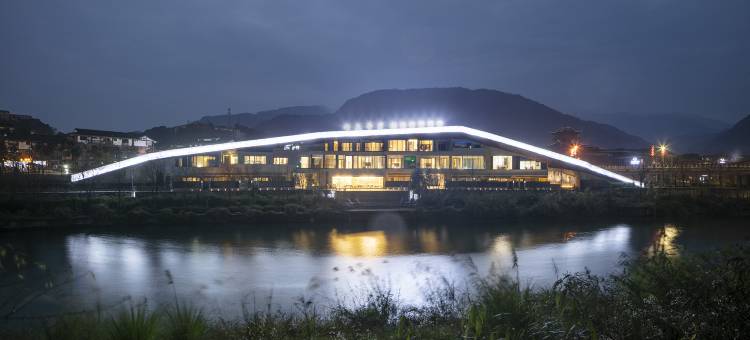 峨眉山访庄寻里度假酒店(峨眉山风景区游客中心店)图片