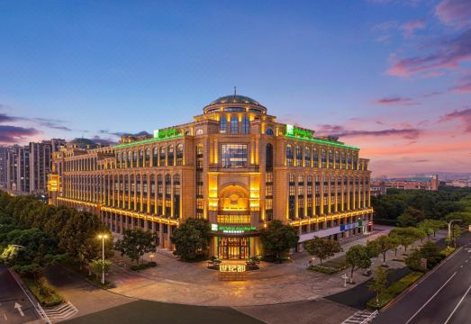 Holiday Inn Tongxiang over view