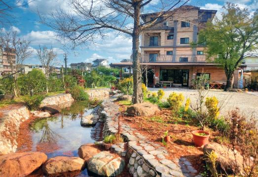 后山宝典观自在民宿外景图