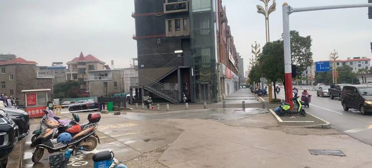 金怡大酒店(鄱阳东投饶州金街店)图片