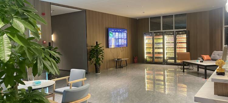 嘿π电竞酒店(洛阳宝龙城市广场龙门高铁站店)图片
