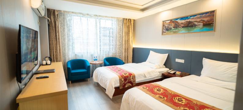 瑞丽明凡居酒店图片