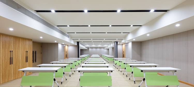 乌鲁木齐国际会展中心七道湾北路亚朵S酒店图片