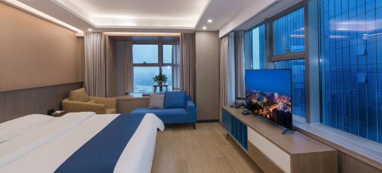 一览高空酒店(泸州金融中心万象汇店)图片