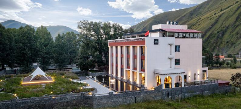 康定新都桥卧莲·花隐酒店图片