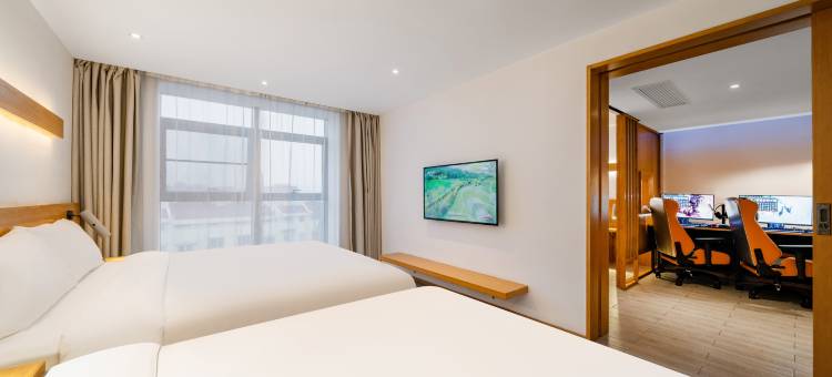 网鱼电竞酒店(苏州淮海街沙金桥地铁站店)图片