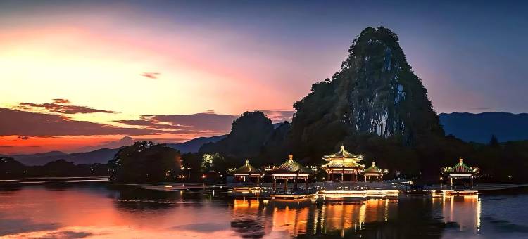 肇庆·星岛StarislandFamilyLakeview湖景酒店(七星岩东门广场店)图片