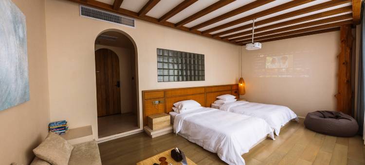 山禾里·侘寂美学民宿(万象城龙眼南路美食街店)图片