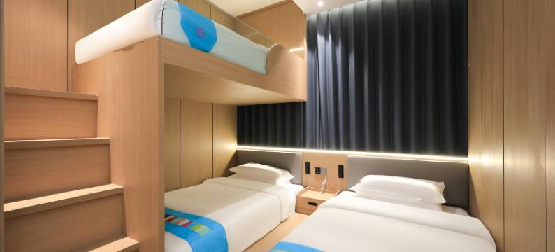 米奇电竞酒店(民俗园店)图片