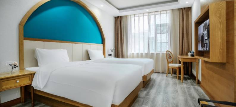 蒙自海伦城市花园酒店(南湖公园新天地步行街店)图片