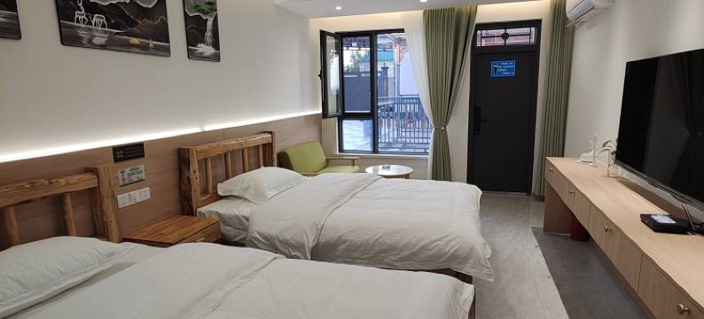 南河清泉|草原湿地风情山泉度假美宿(伊宁喀什镇店)图片