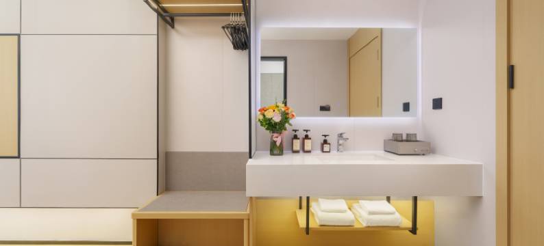 柏蕴天辰酒店(乌鲁木齐站高铁站北广场店)图片