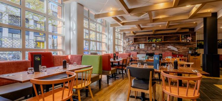 里尔鲁贝中心大广场B&B住宿加早餐酒店(B&B Hôtel Lille Roubaix Centre Grand-Place)图片