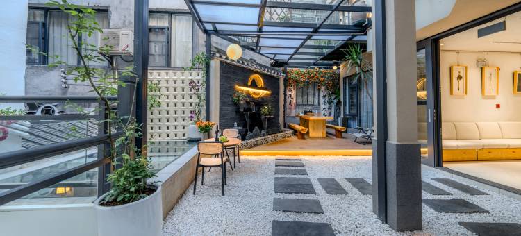 景宿梦澜·春晓Designer私墅庭院(凤凰古城景区沱江店)图片