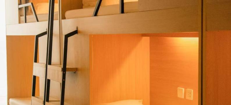 旅友拾光青旅(苏宁广场彭城广场地铁站店)图片