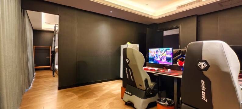 极镜铂映电竞酒店(CBD购物中心店)图片