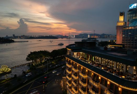 Xiamen Lujiang Harbourview HotelHotel Overview