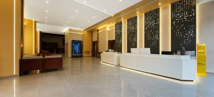 小鹿辰客·海澜湾酒店(三亚湾凤凰国际机场店)图片