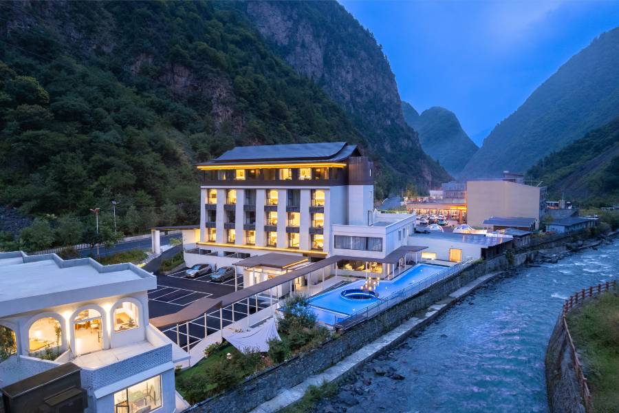 翡麗私湯別院(畢棚溝景區理小路店)