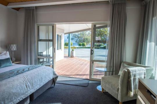 Radfords on the Lake Over view