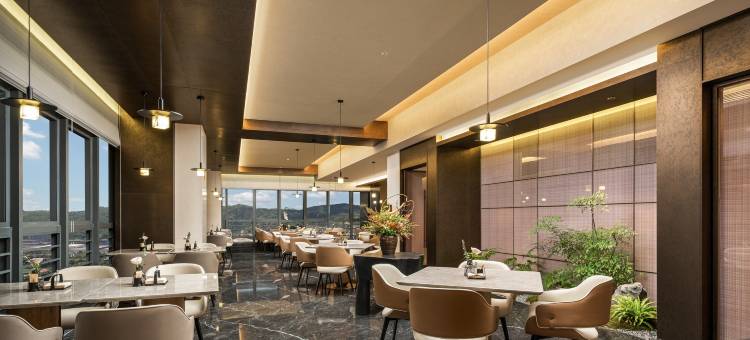 泉州南安南洋财富中心亚朵酒店图片