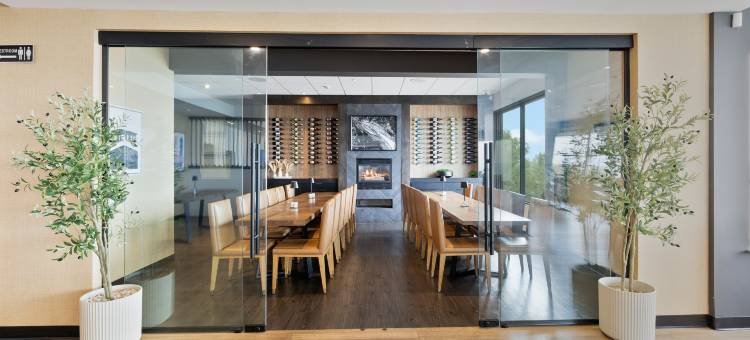 约旦灯塔港畔华美达酒店(Ramada by Wyndham Jordan/Beacon Harbourside Resort)图片