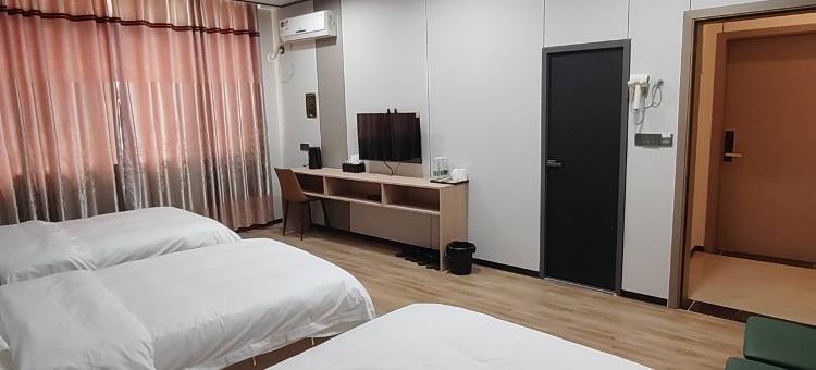 宏泰宾馆(寨圩镇店)图片