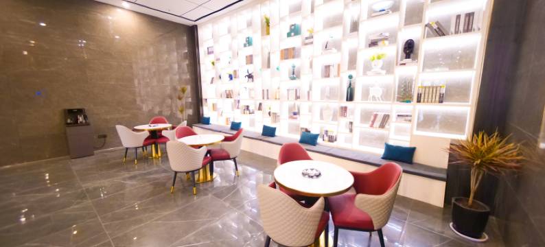 棠樾湖畔酒店(咸阳杨凌南站店)图片