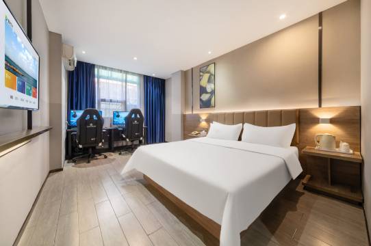 艺趣电竞酒店(邵阳人民广场店)