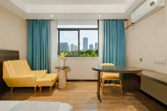 明月湖酒店(广西大学南宁火车站店)图片