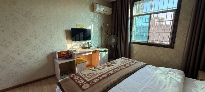 兴仁鑫华宾馆图片