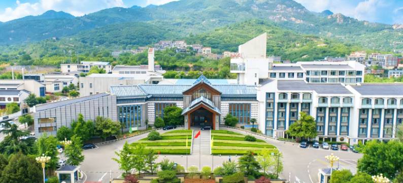 泰安东岳山庄图片