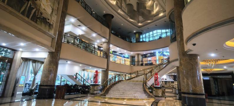 深圳君逸国际酒店(横岗四联地铁站店)图片