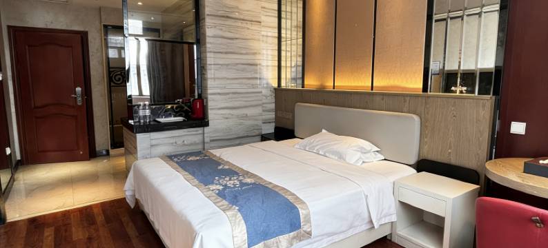 柏曼酒店(西林店)图片