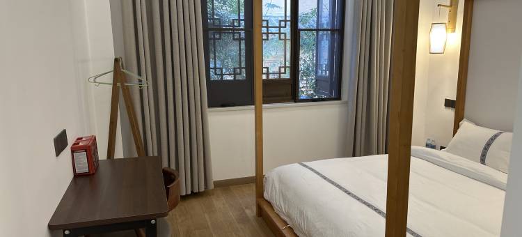 康满小院(抚仙湖广龙小镇星光夜市店)图片