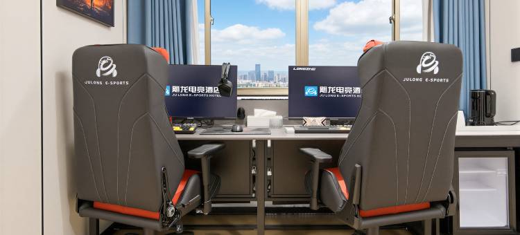 飓龙电竞酒店(宜春高安鹏泰百货店)图片