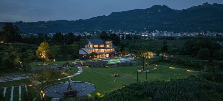 恩施在山野·时间愈所民宿(恩施大峡谷店)图片