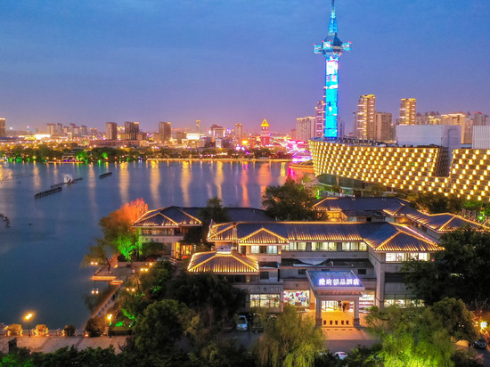 盐城港府精品酒店(聚龙湖店)