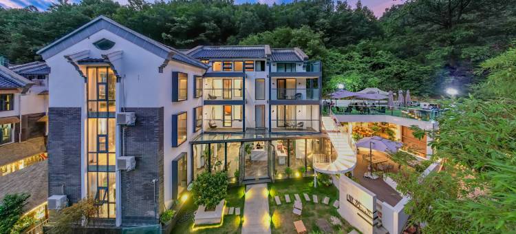 里苏民宿(老君山云景索道一店)图片