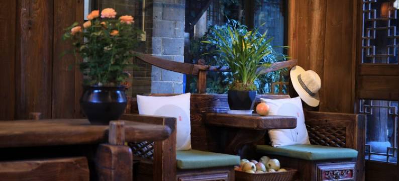 丽江古城佬树客栈图片