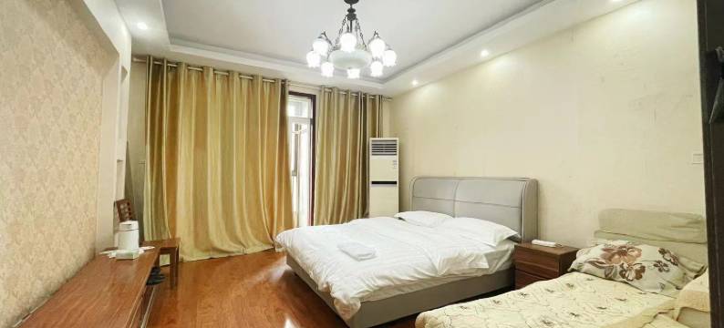 温馨小城民宿(世茂广场店)图片