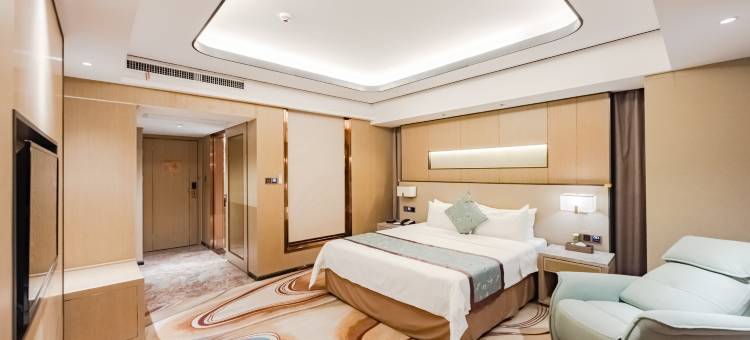 武汉艳阳天旺角华美达酒店图片