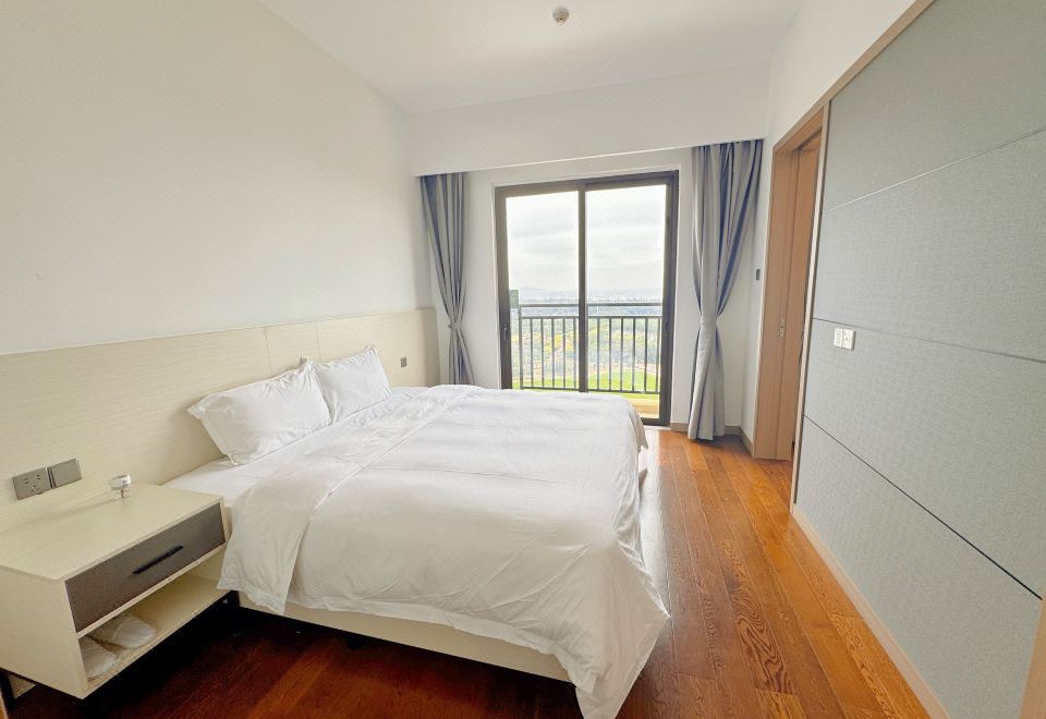 Songhu Hotel, Happy Island Hotel Overview