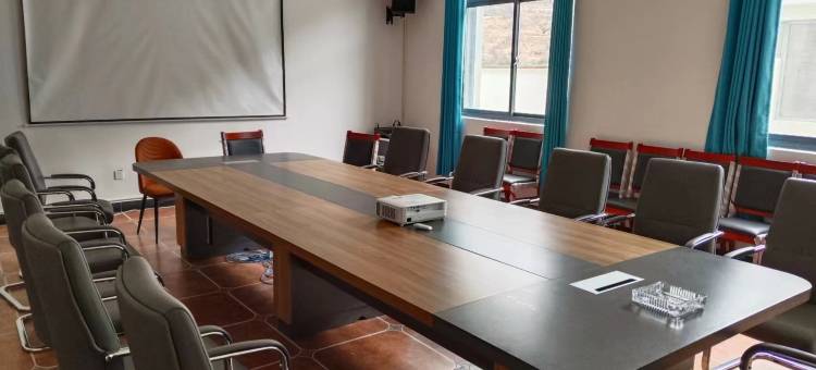 易贡藏布大酒店图片